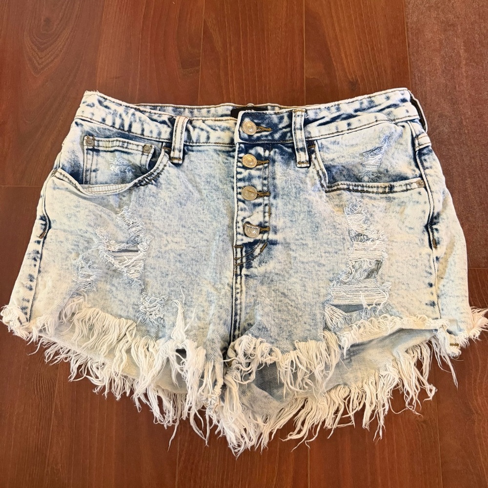 High-Rise Light Blue Acid Wash Denim Shorts with Frayed Hem
